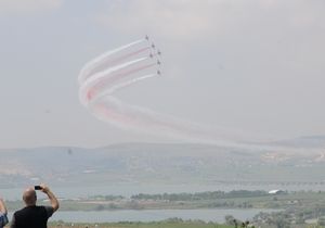 TÜRK YILDIZLARI VE SOLOTÜRK YENİDEN GÖKLERDE